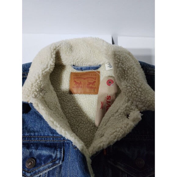 New Levi’s Women’s Embroidered Sherpa Wool Trucker Gold Flower Jacket Size SMALL - Picture 5 of 11